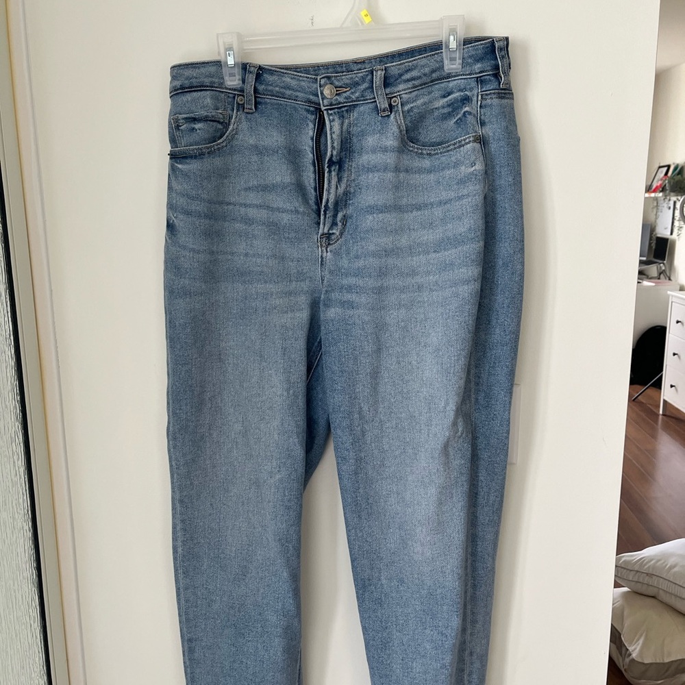 American eagle jeans Petite and goes to the ankle